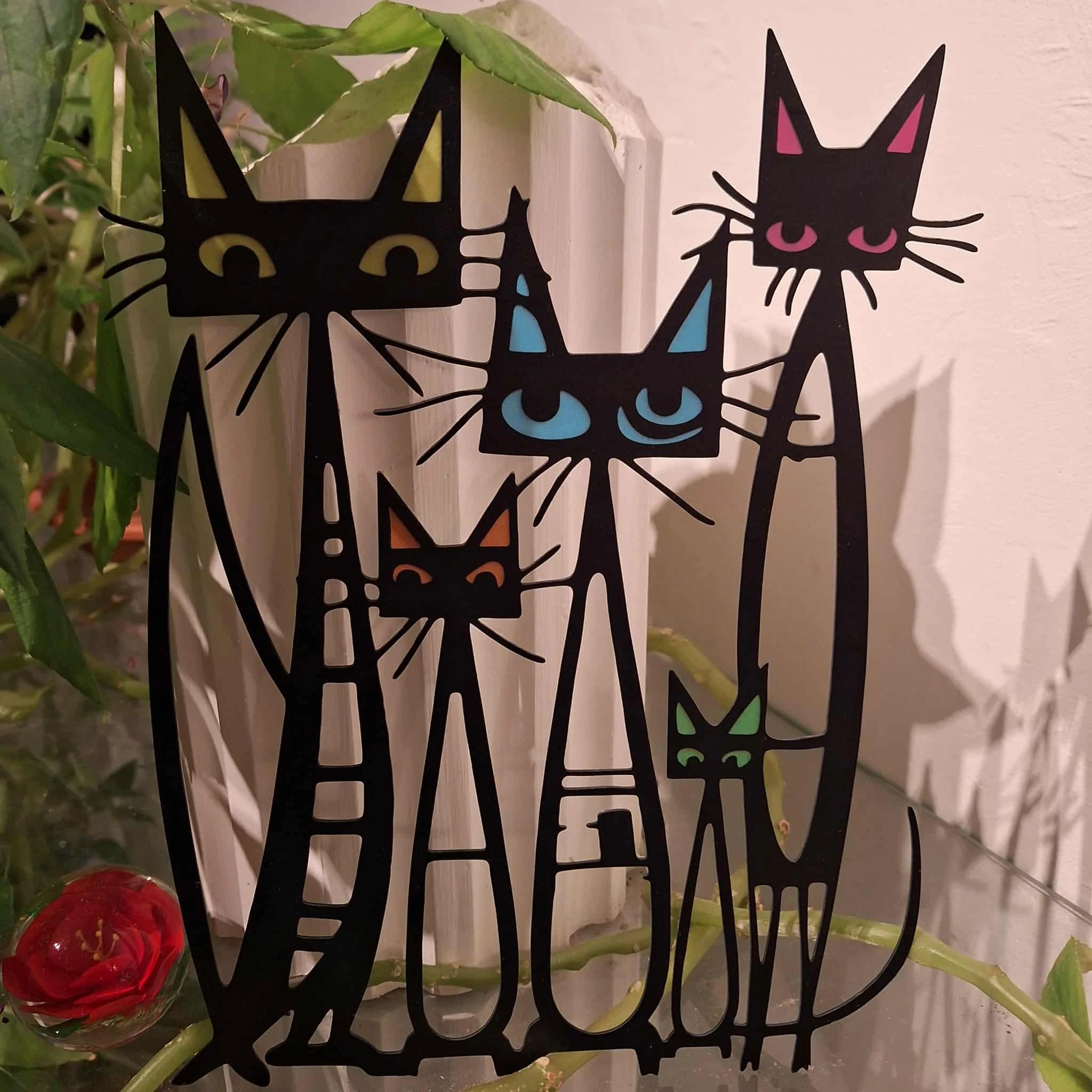 Muurplaat “Familie katten” – Metaalkunst en katachtige tederheid – photo 3